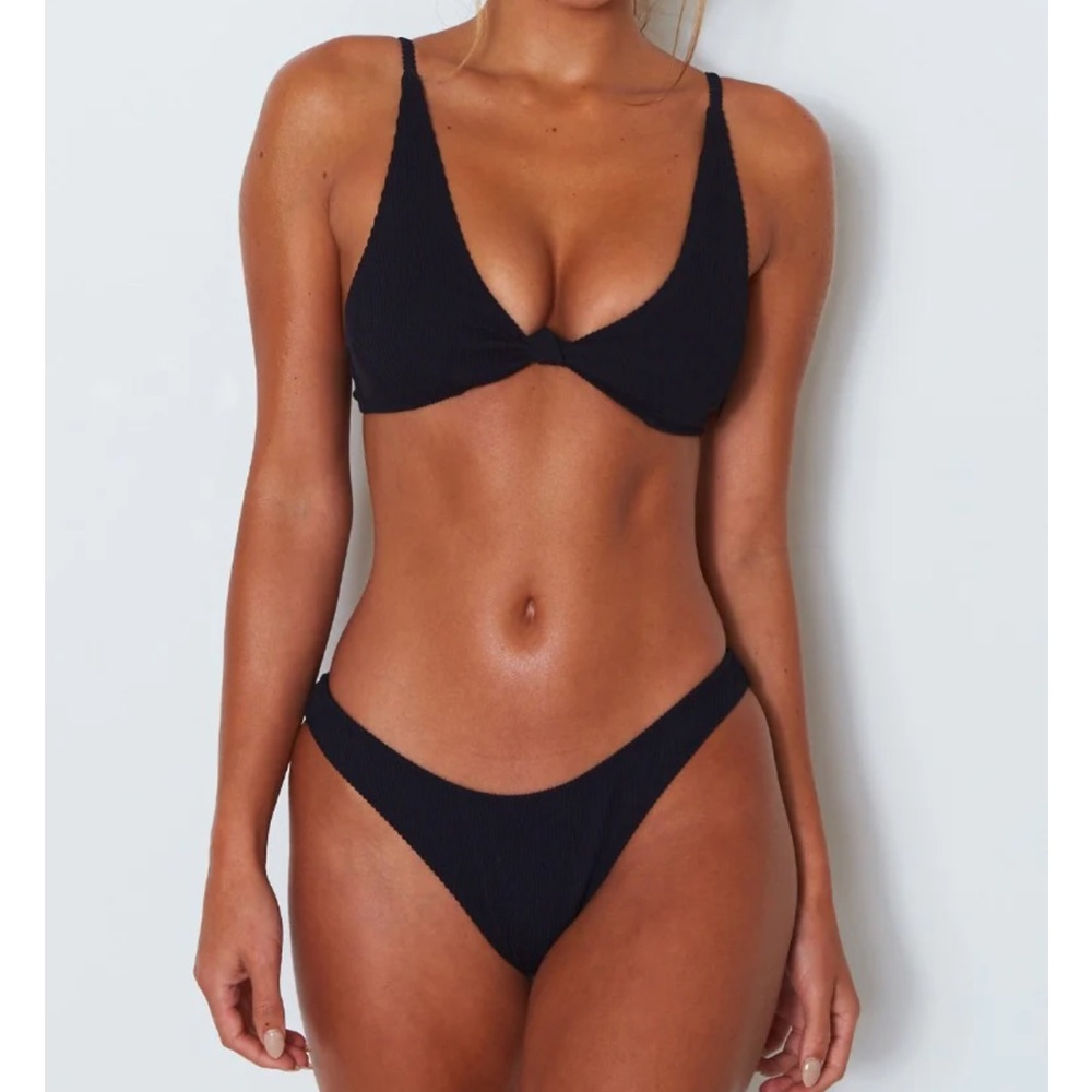 Hacienda bikini top del Marcos bottoms white fox